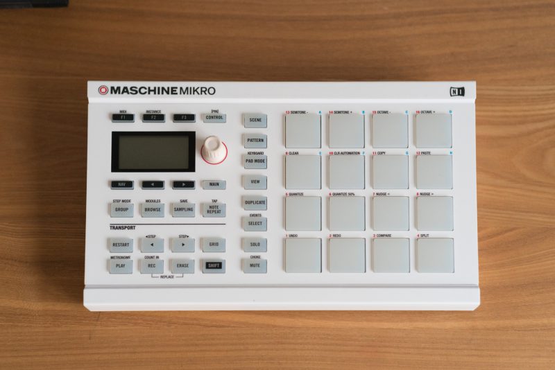 Maschine Mikro MK2 カスタム 12inchSkinz